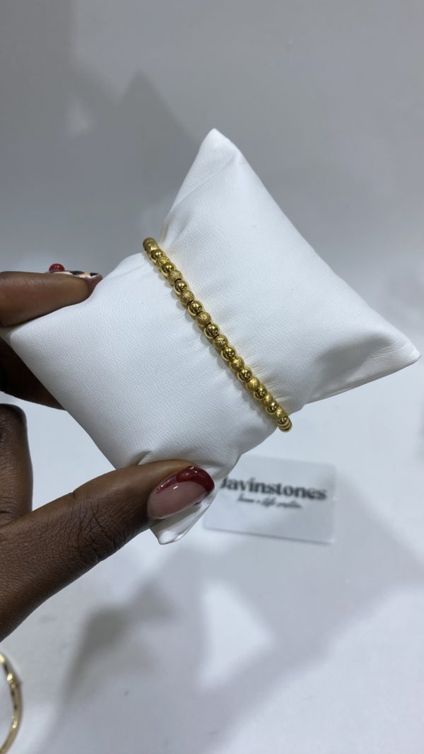 Diamond cut ball bracelet